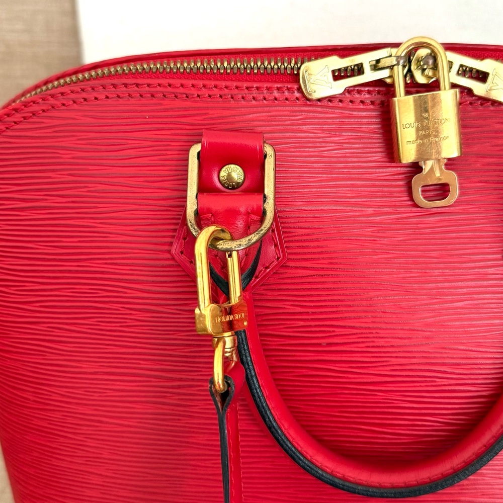 Authentic Louis Vuitton Alma bag M52147 red Epi leather with strap medium - Picture 16 of 16